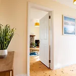 Wild Atlantic Way Coastal Retreat By Shortstays