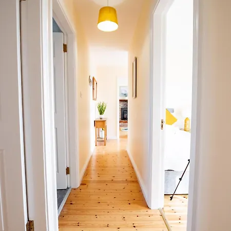 Wild Atlantic Way Coastal Retreat By Shortstays Ballynahown